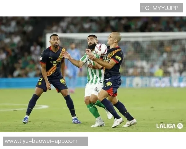 斯特拉斯堡逆转战局潘尼切利头球破门扳平比分展现实力